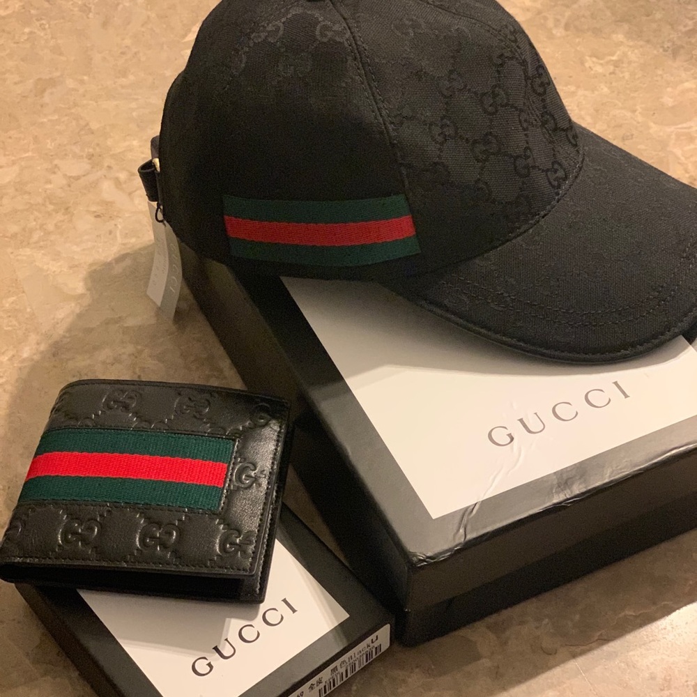 Gucci hat and wallet - UA